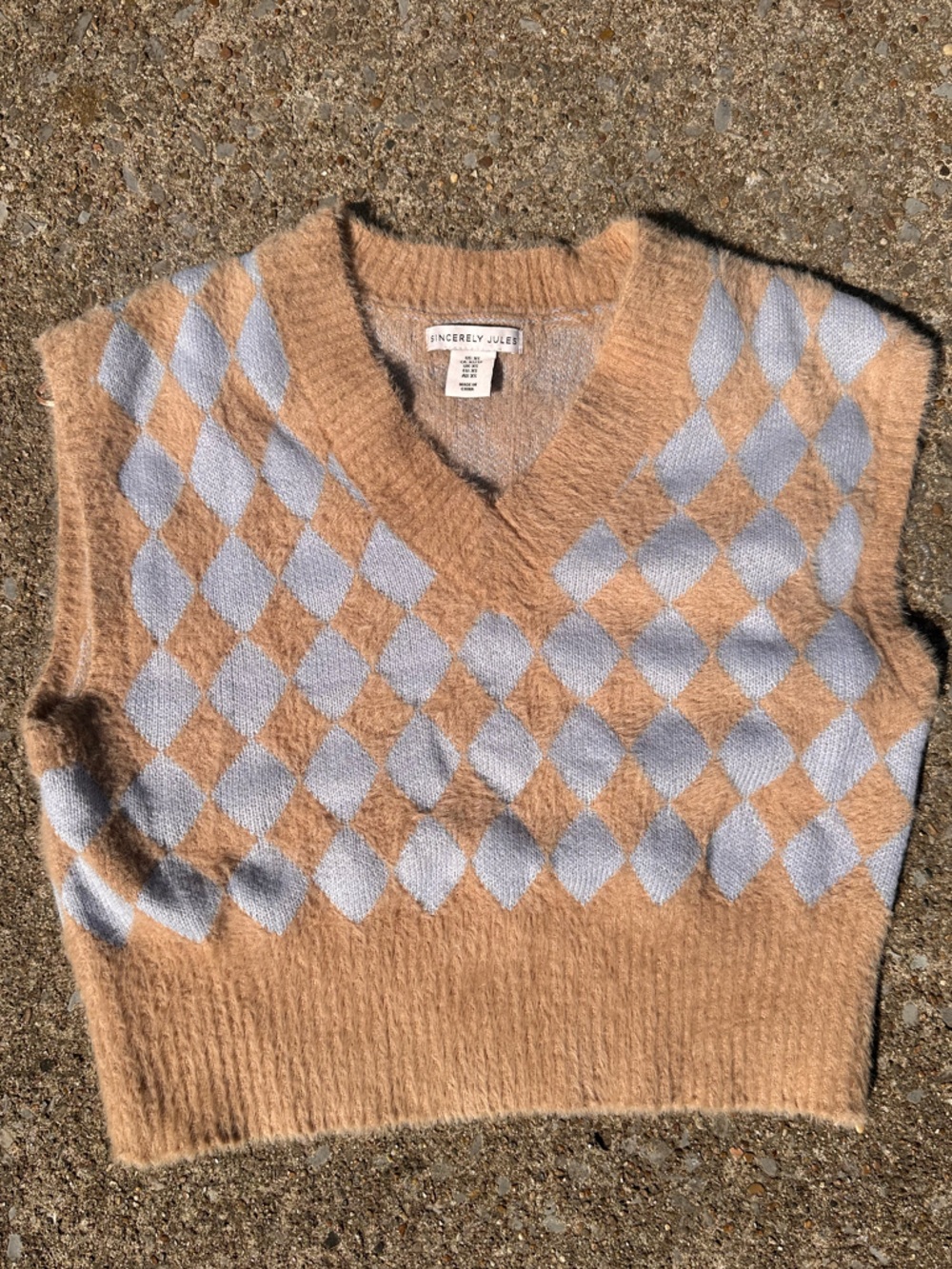 🍋 5/$25 SOFT Argyle V-Neck Sweater Vest in Blue and Tan | XS | Sincerely Jules - Picture 2 of 5